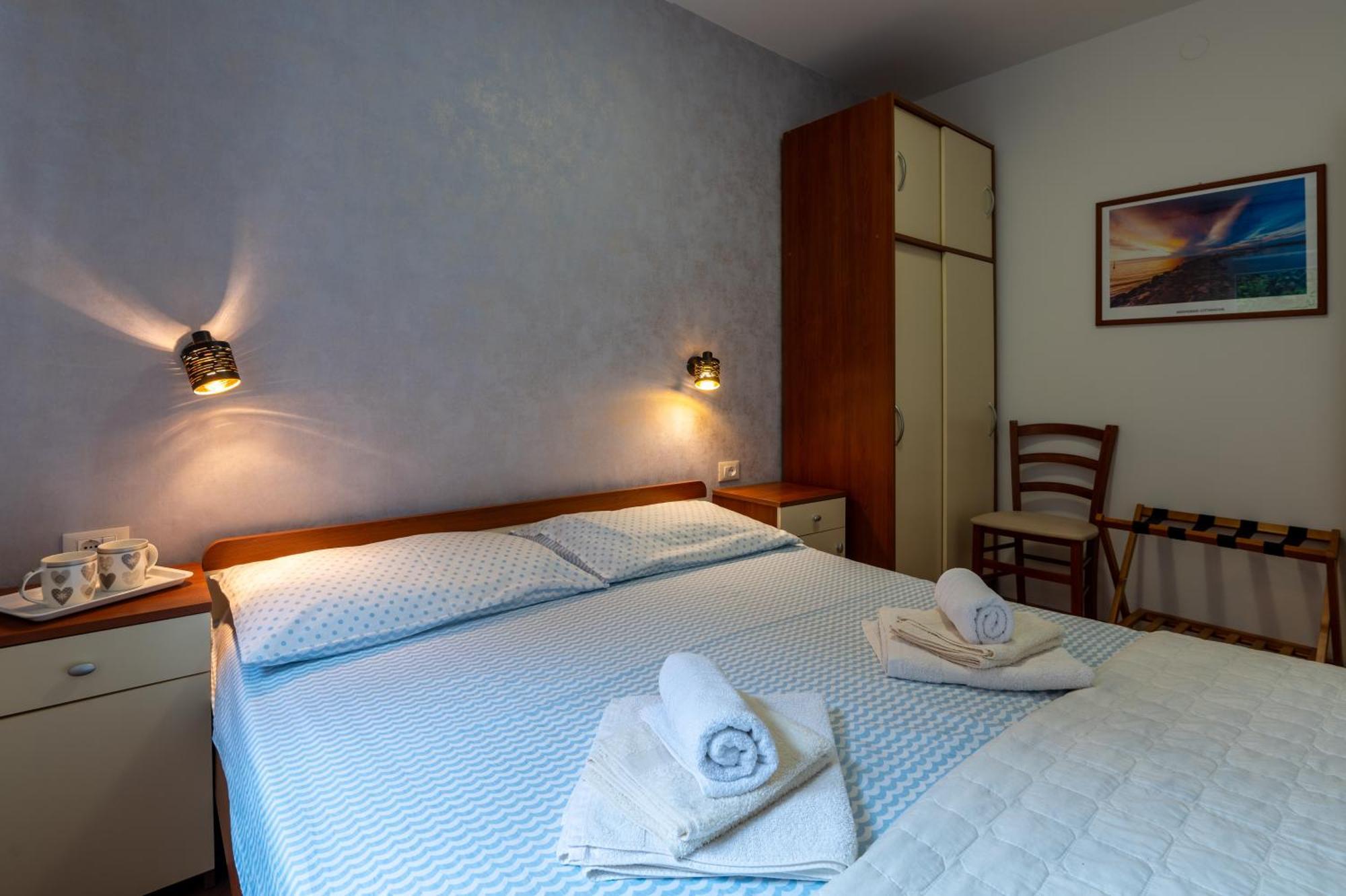 Apartments Mirella Novigrad  Exterior photo